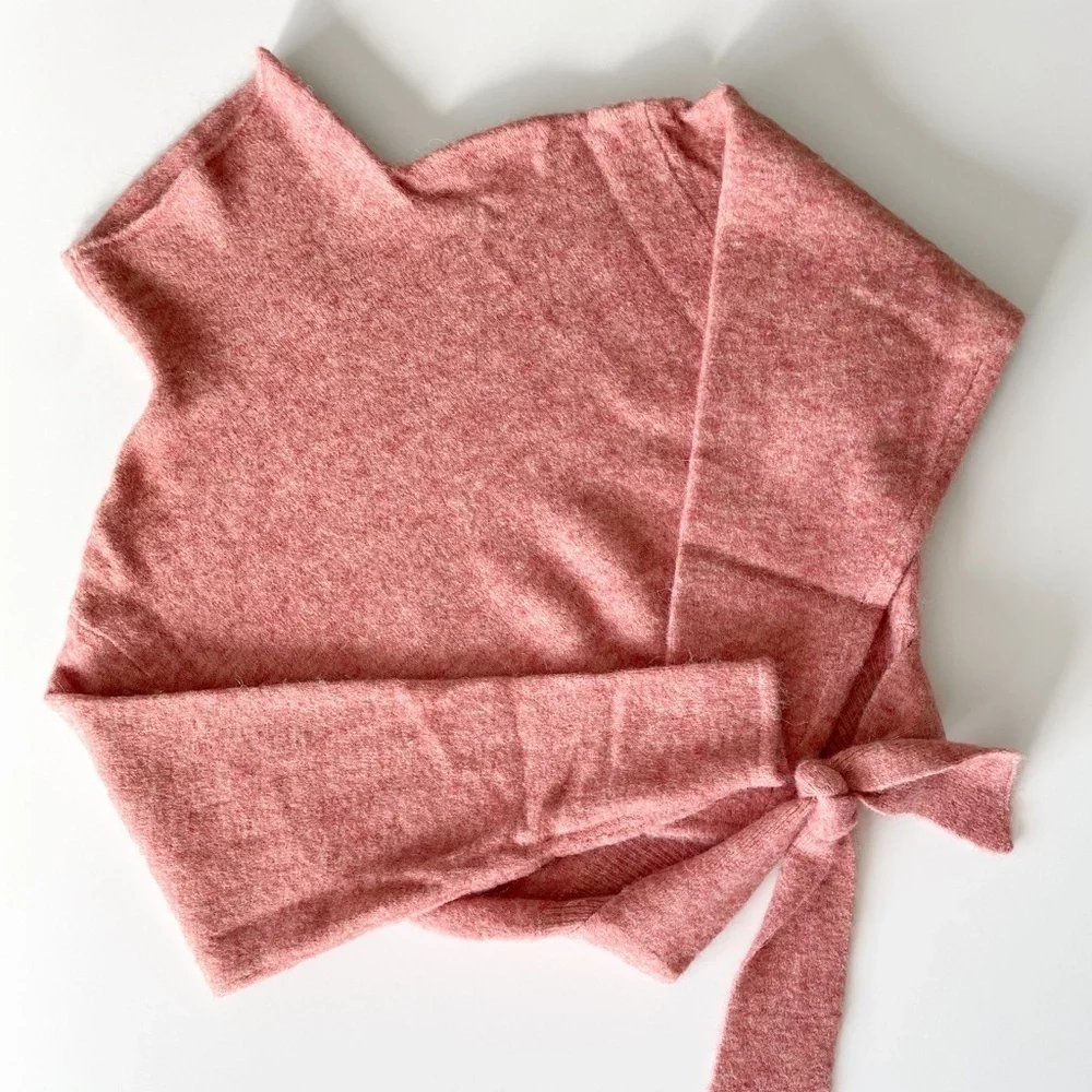 Wilfred Lorin Sweater - Picture 2 of 9